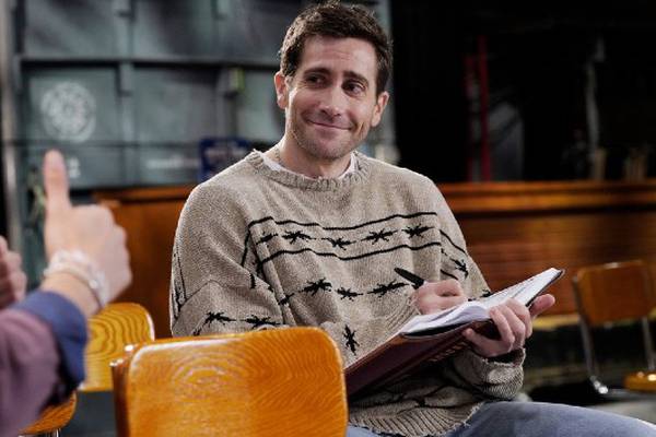 Jake Gyllenhaal signs Marcello Hernández's 'SNL' yearbook in new promo