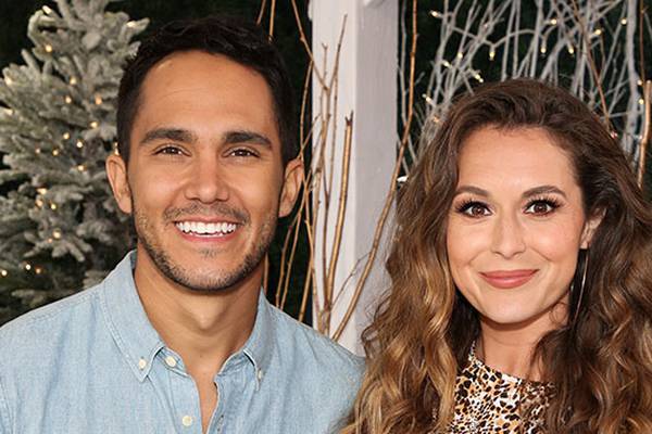 Alexa and Carlos PenaVega announce their 4th child was "born at rest" in heartbreaking post